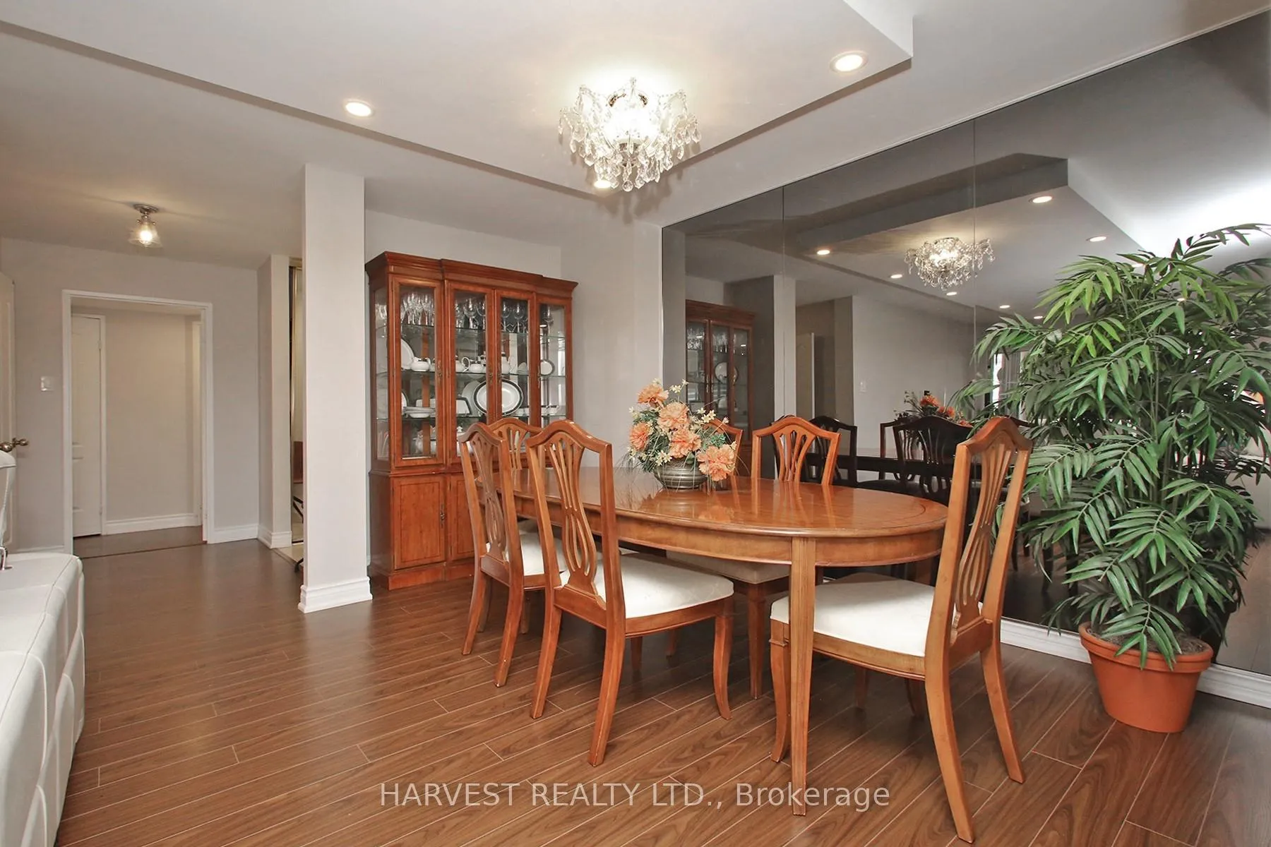 Photo 24 of Unit 1402, 7 Townsgate Drive, Vaughan, Crestwood-Springfarm-Yorkhill — HOMEH