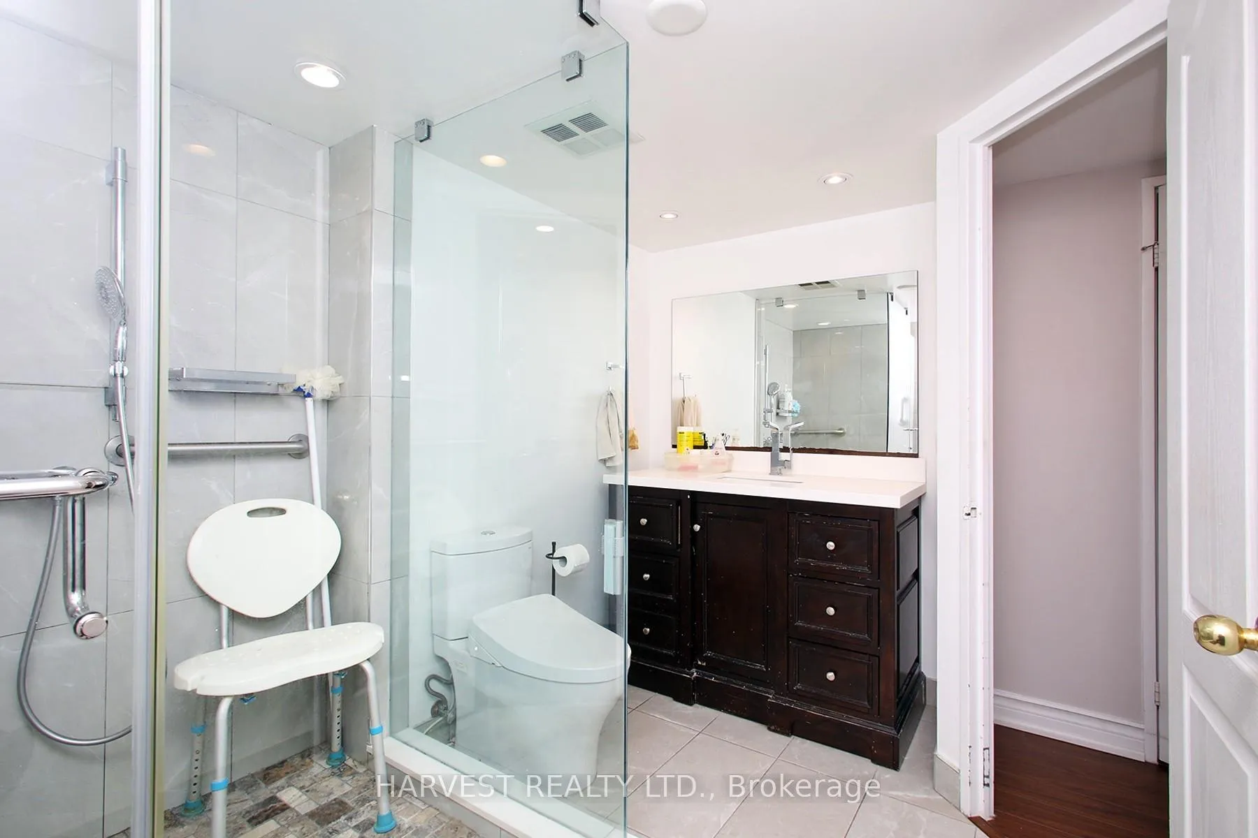 Photo 29 of Unit 1402, 7 Townsgate Drive, Vaughan, Crestwood-Springfarm-Yorkhill — HOMEH