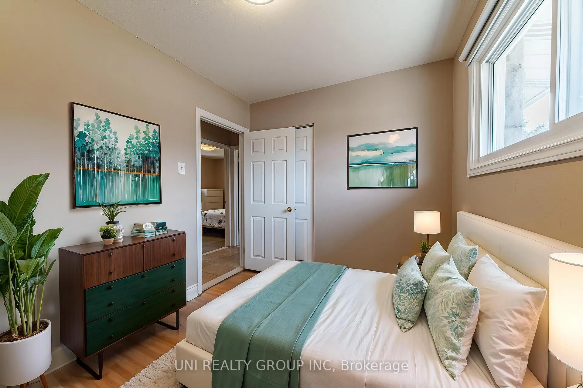 Photo 19 of 17 Forest Park Avenue, Ottawa, City View/Skyline/Fisher Heights/Parkwood Hills — HOMEH