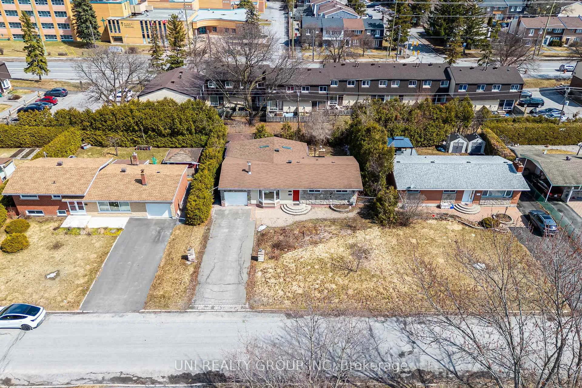 Photo 37 of 17 Forest Park Avenue, Ottawa, City View/Skyline/Fisher Heights/Parkwood Hills — HOMEH