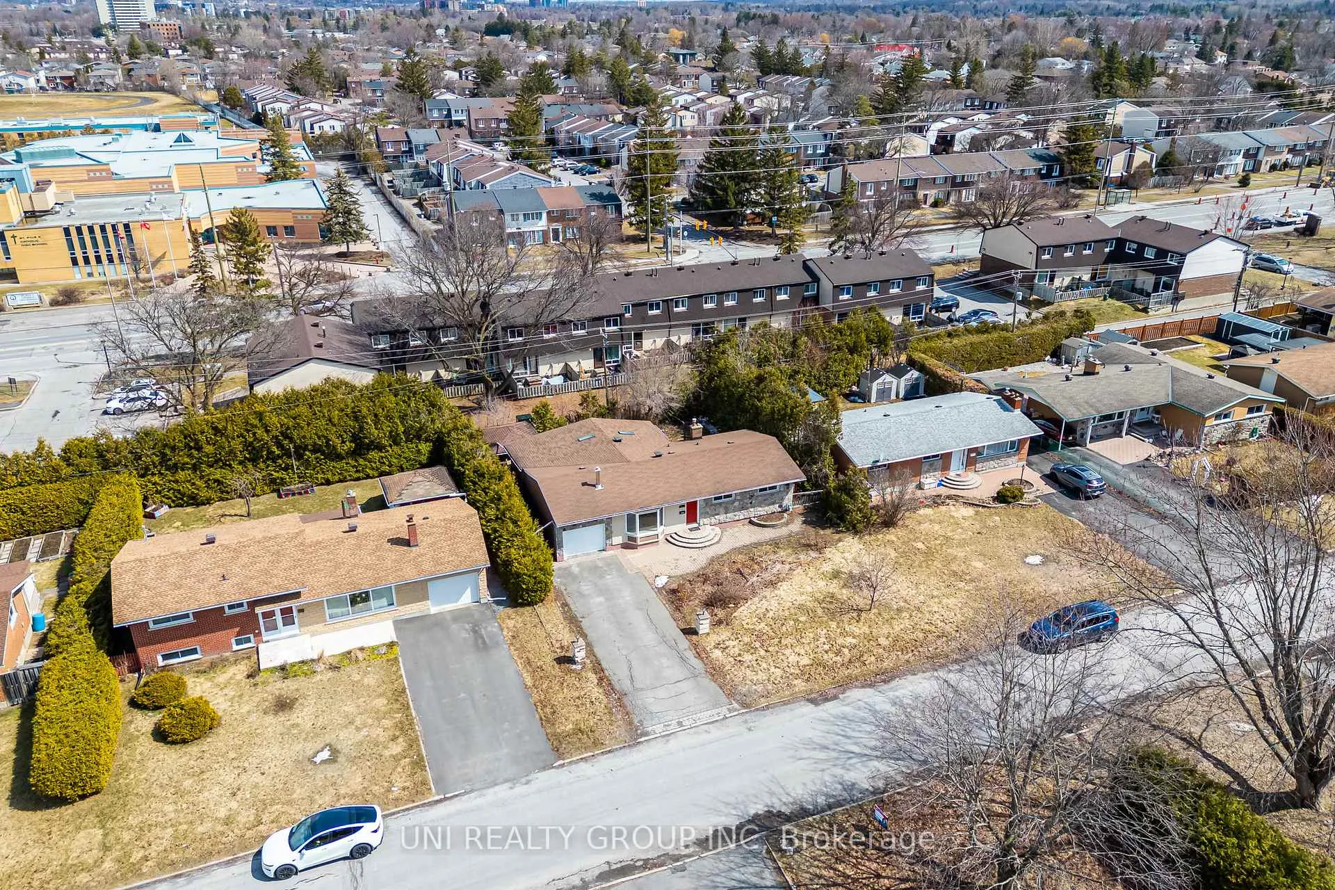 Photo 39 of 17 Forest Park Avenue, Ottawa, City View/Skyline/Fisher Heights/Parkwood Hills — HOMEH
