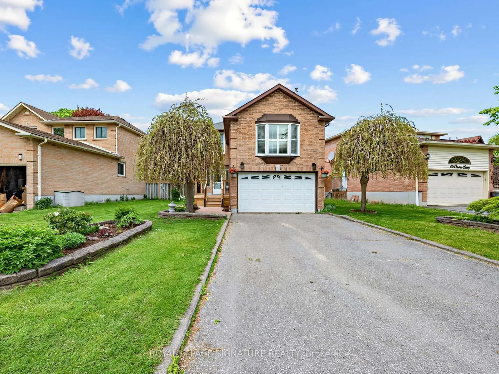 Photo 2 of 16 Ventris Drive, Ajax, Central West — HOMEH