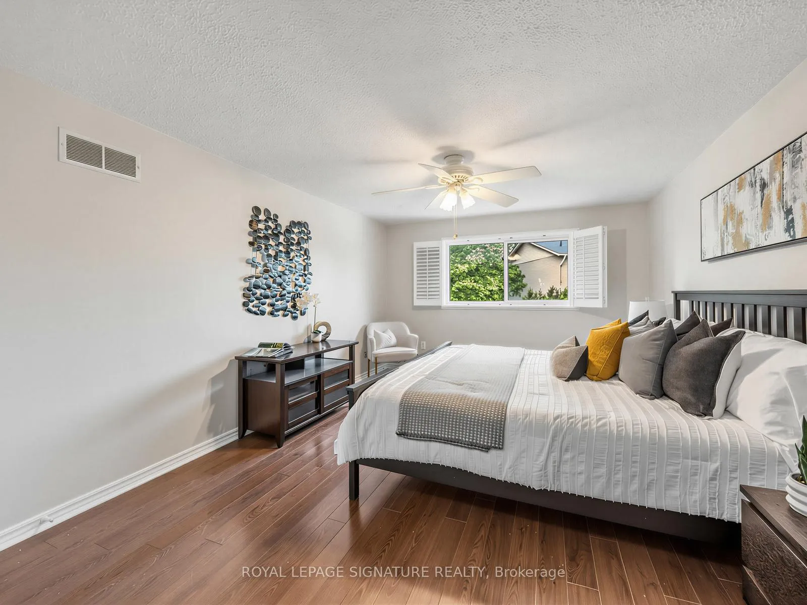 Photo 26 of 16 Ventris Drive, Ajax, Central West — HOMEH