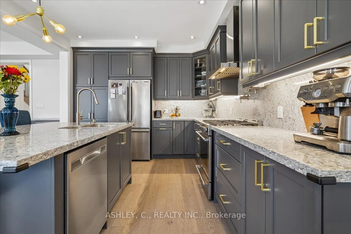 Photo 11 of 14 Trellanock Road, Brampton, Bram West — HOMEH