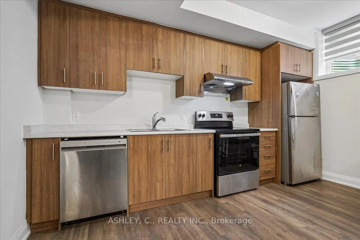 Photo 31 of 14 Trellanock Road, Brampton, Bram West — HOMEH