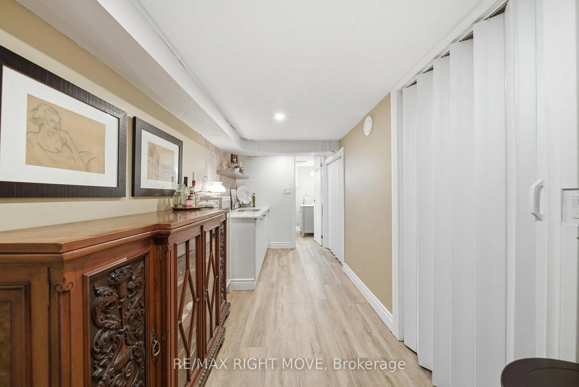 Photo 24 of 84 Brant Street W, Orillia — HOMEH