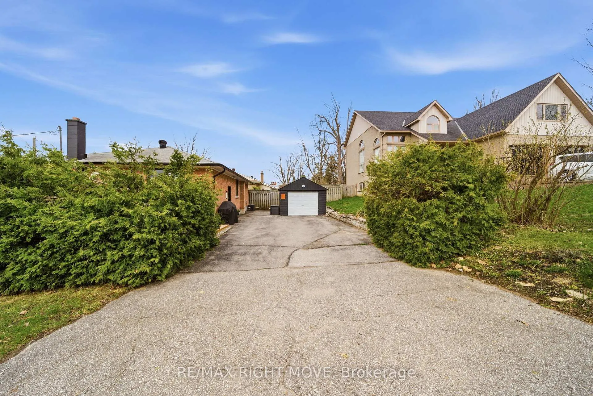 Photo 31 of 84 Brant Street W, Orillia — HOMEH