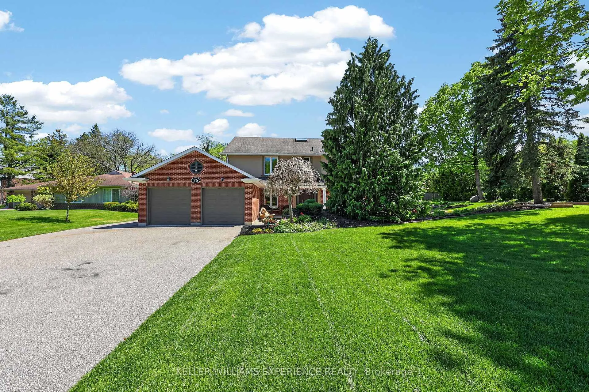 Photo 1 of 76 Royal Oak Drive, Barrie, South Shore — HOMEH