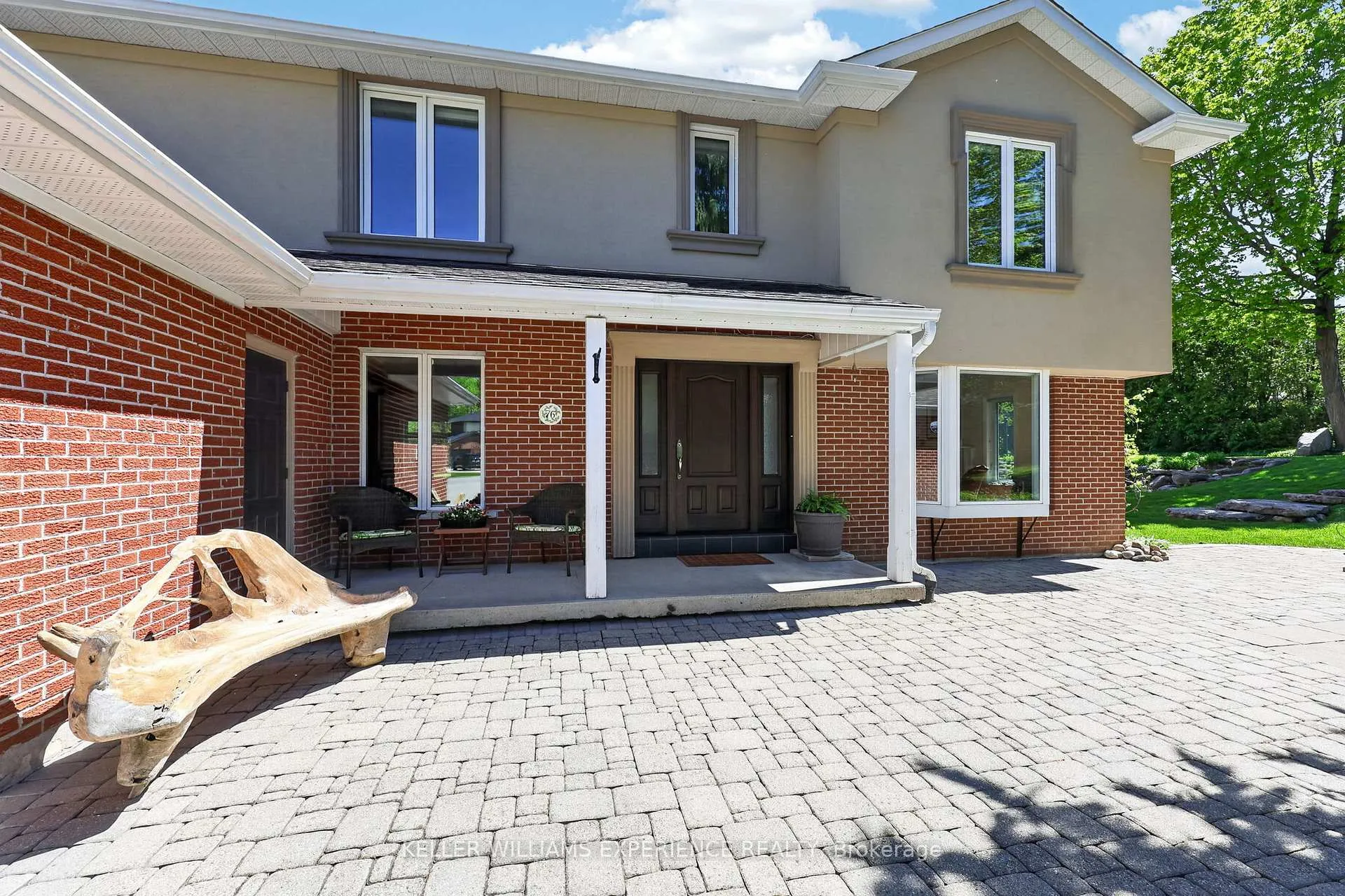Photo 5 of 76 Royal Oak Drive, Barrie, South Shore — HOMEH