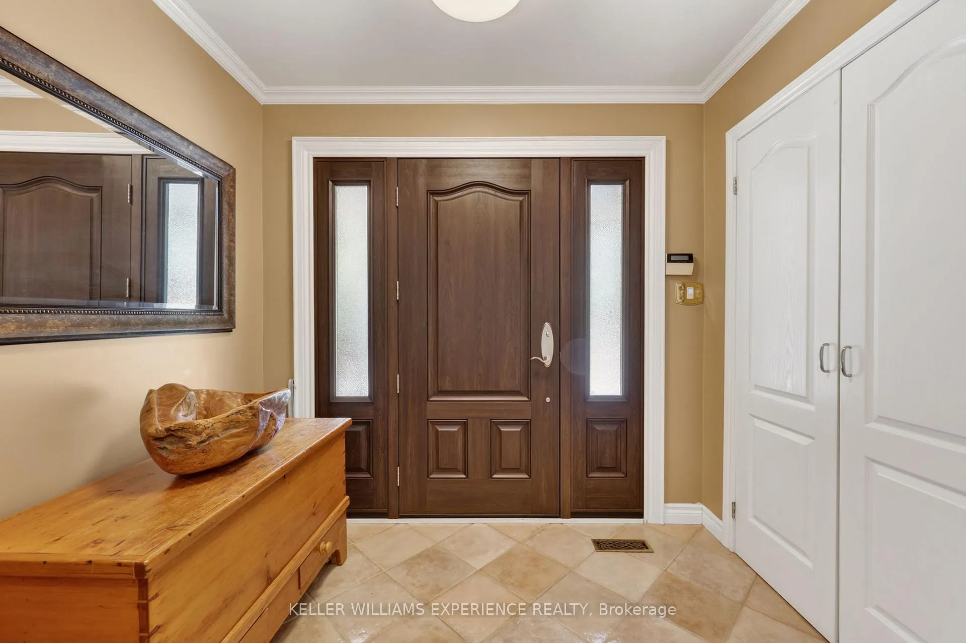 Photo 6 of 76 Royal Oak Drive, Barrie, South Shore — HOMEH