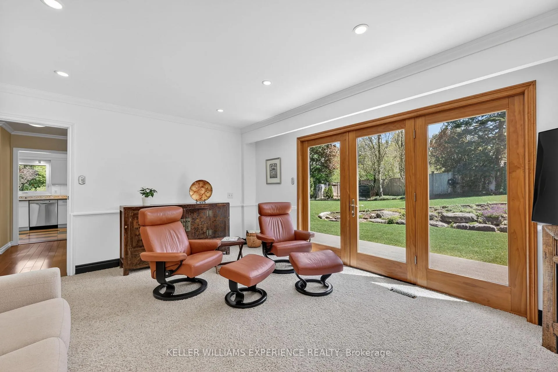 Photo 20 of 76 Royal Oak Drive, Barrie, South Shore — HOMEH