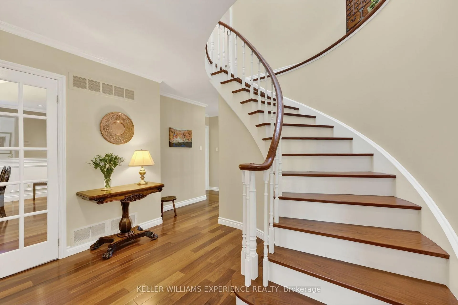 Photo 23 of 76 Royal Oak Drive, Barrie, South Shore — HOMEH