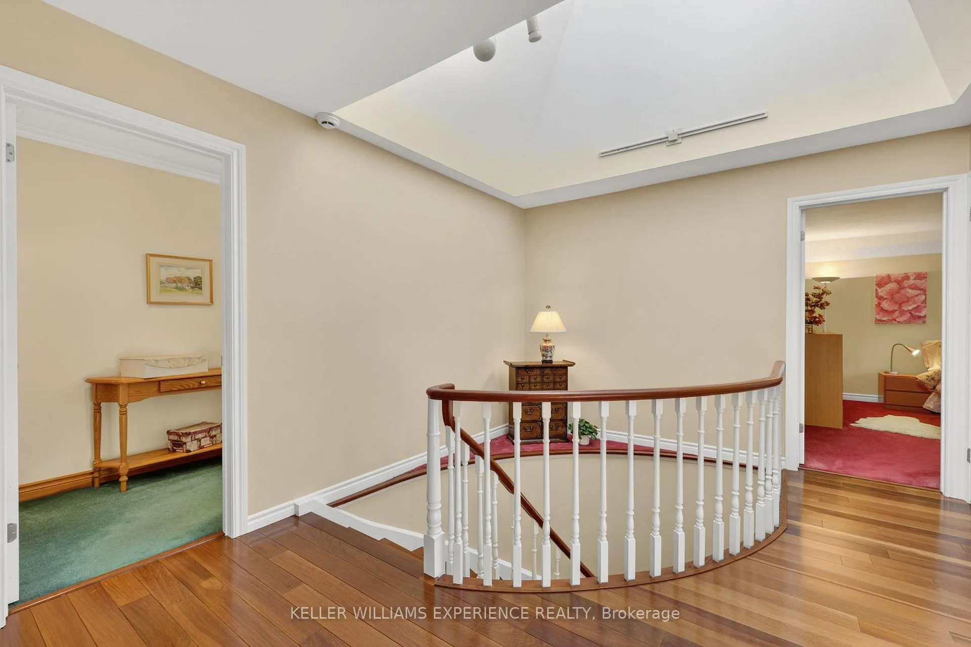 Photo 24 of 76 Royal Oak Drive, Barrie, South Shore — HOMEH