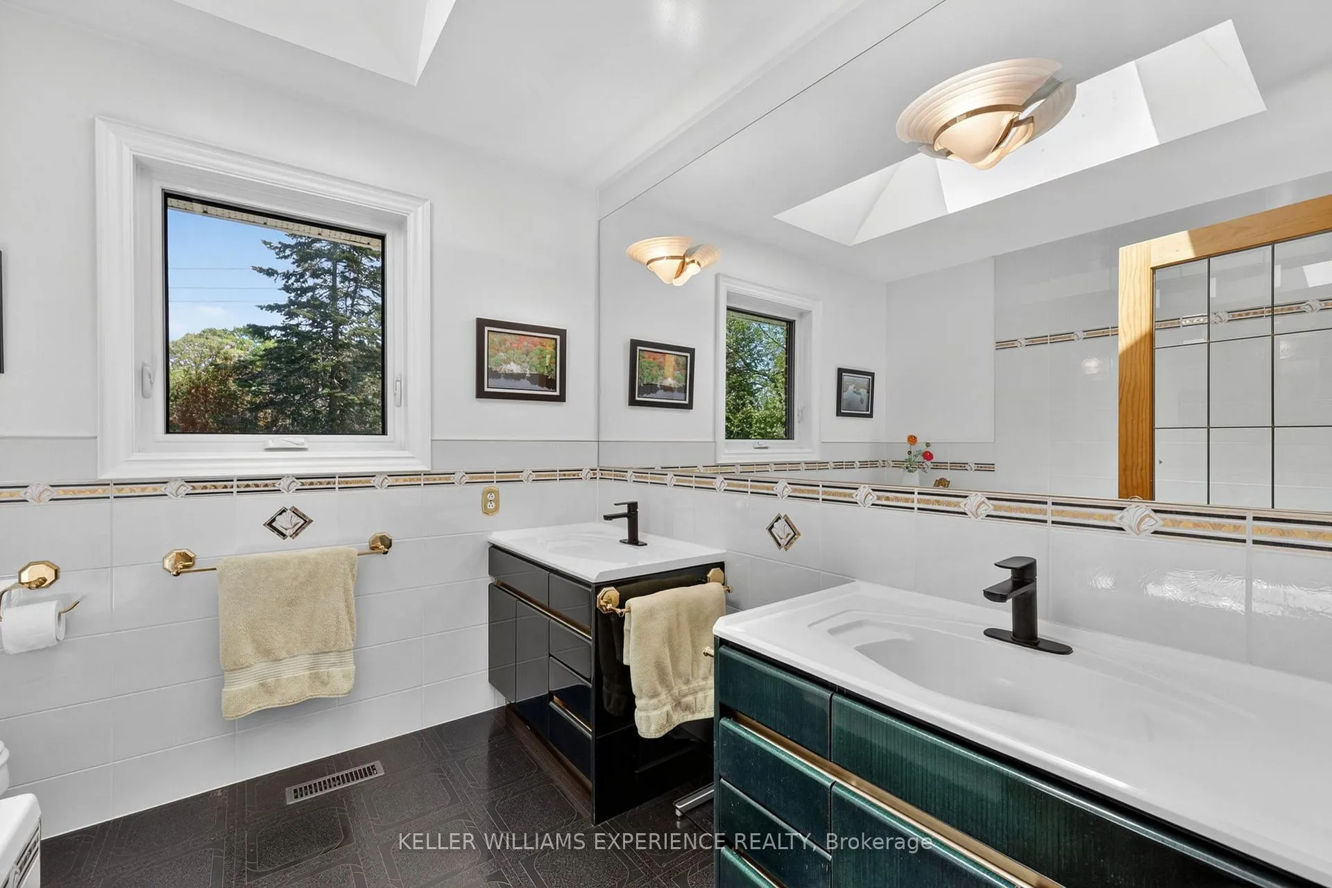 Photo 27 of 76 Royal Oak Drive, Barrie, South Shore — HOMEH