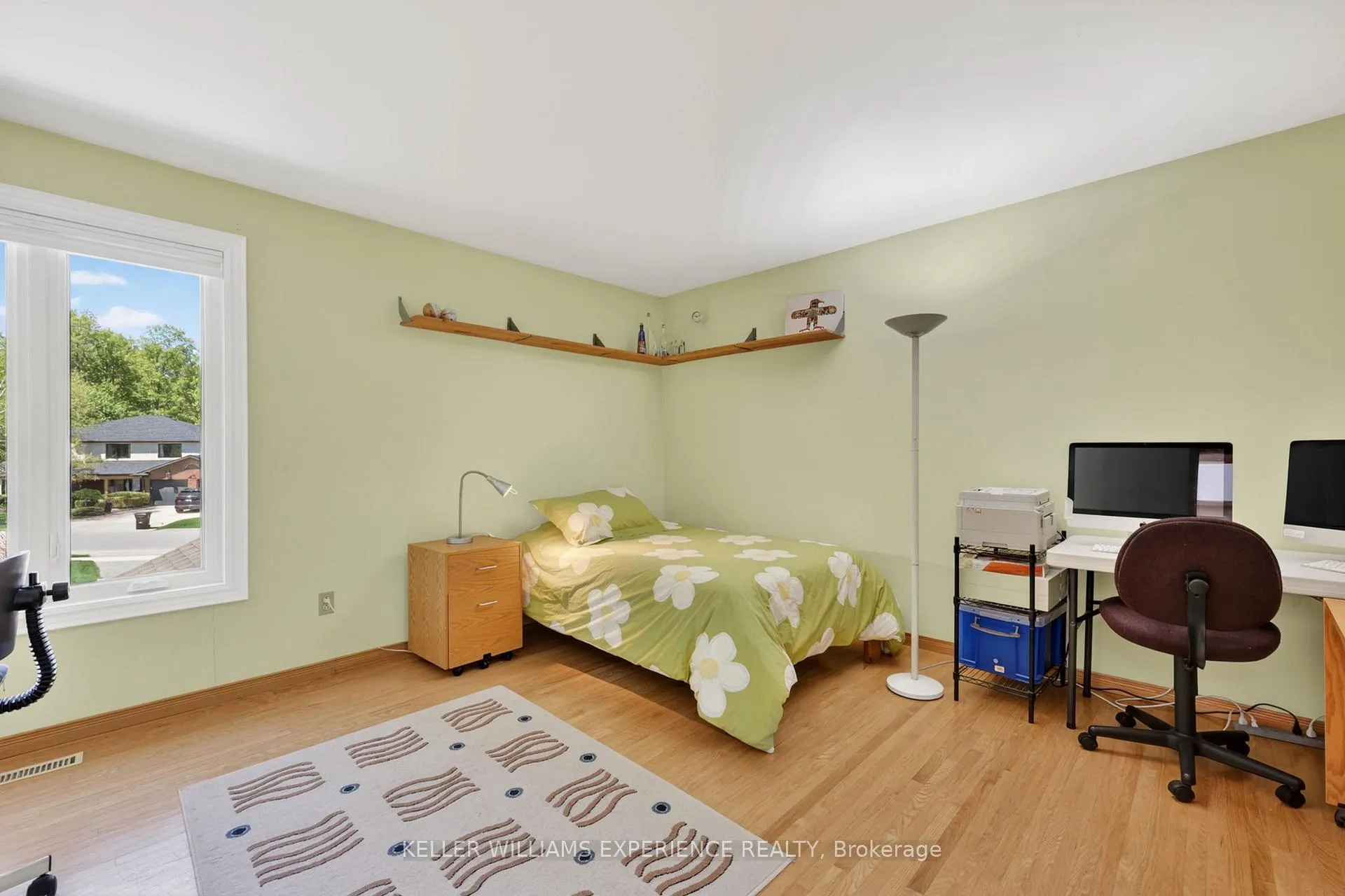 Photo 31 of 76 Royal Oak Drive, Barrie, South Shore — HOMEH
