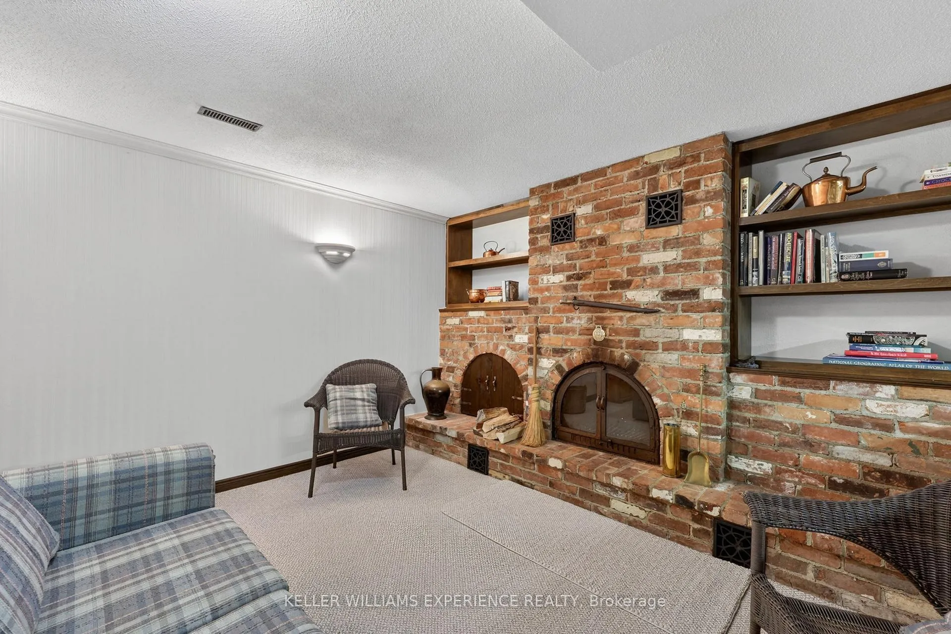 Photo 33 of 76 Royal Oak Drive, Barrie, South Shore — HOMEH