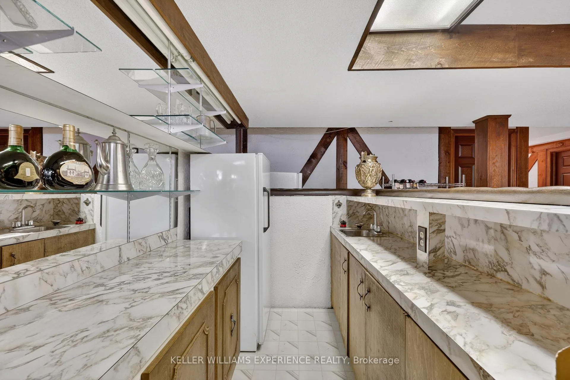 Photo 36 of 76 Royal Oak Drive, Barrie, South Shore — HOMEH