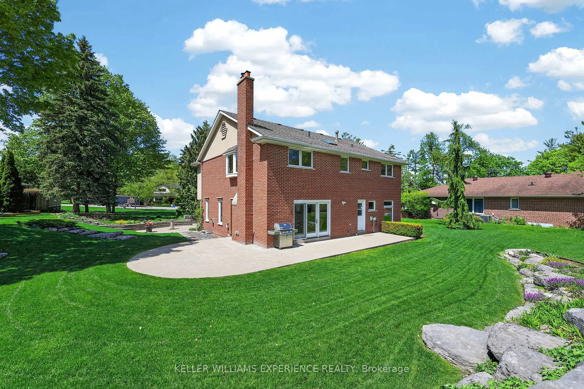 Photo 40 of 76 Royal Oak Drive, Barrie, South Shore — HOMEH