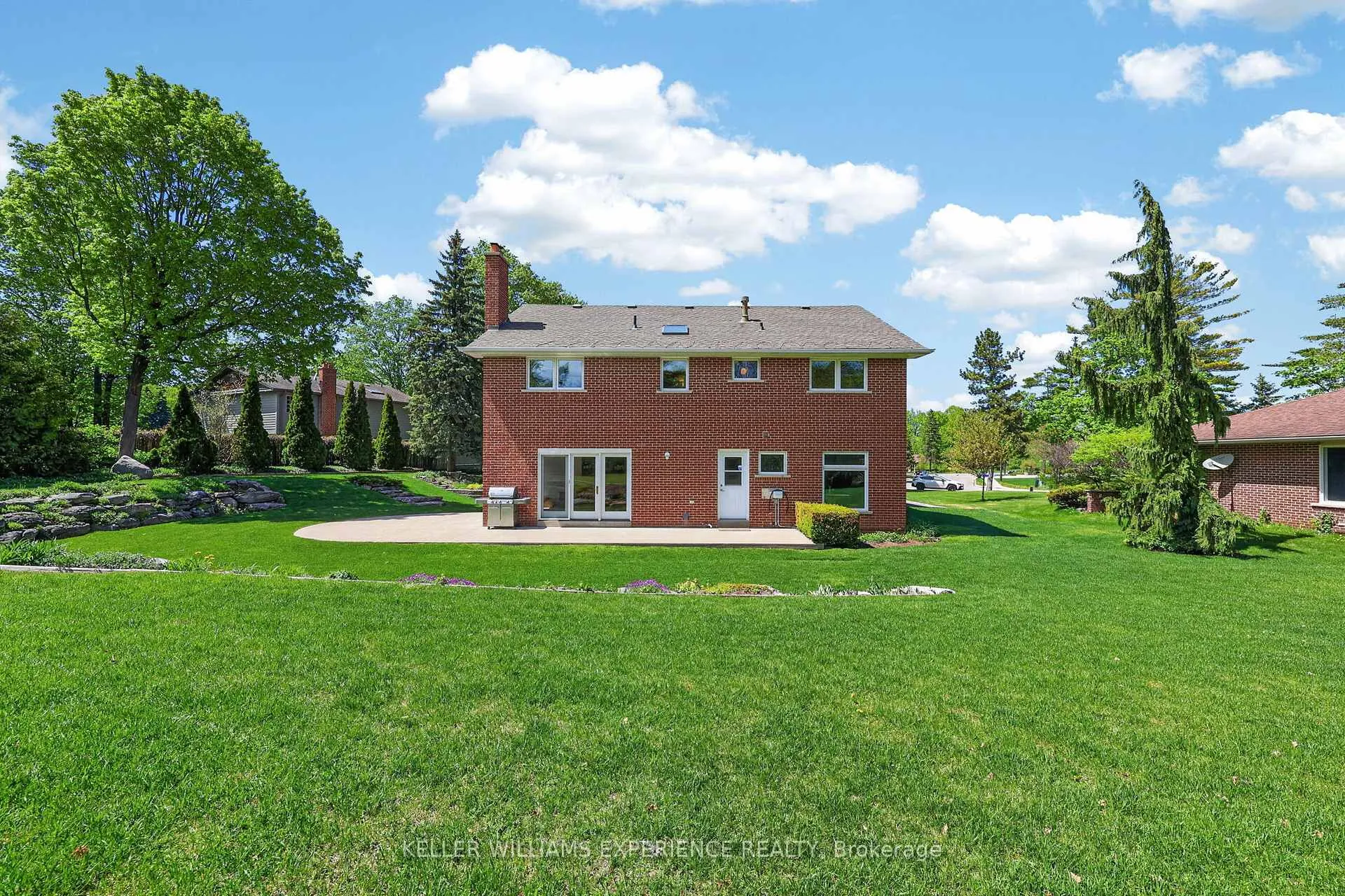 Photo 41 of 76 Royal Oak Drive, Barrie, South Shore — HOMEH