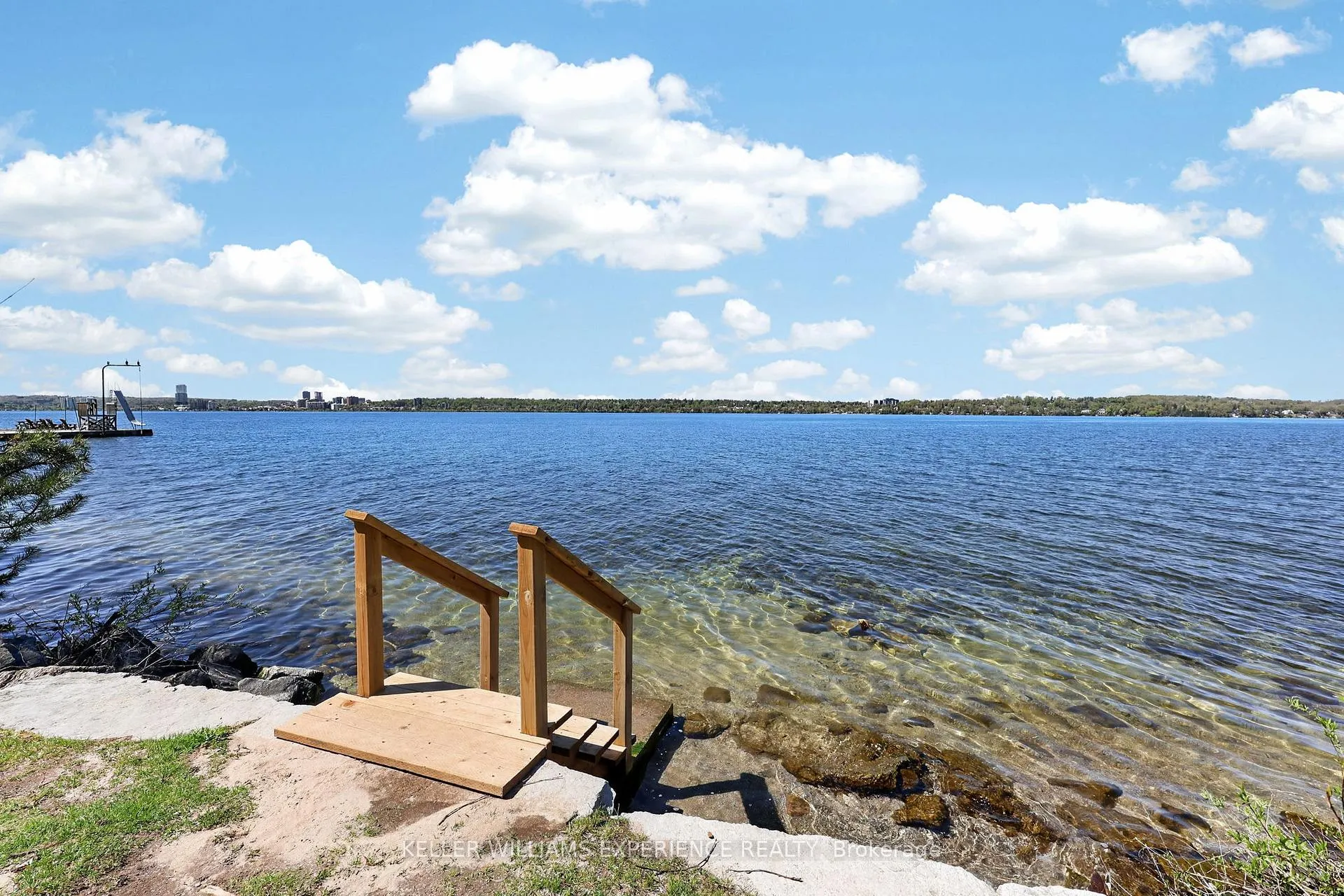 Photo 47 of 76 Royal Oak Drive, Barrie, South Shore — HOMEH
