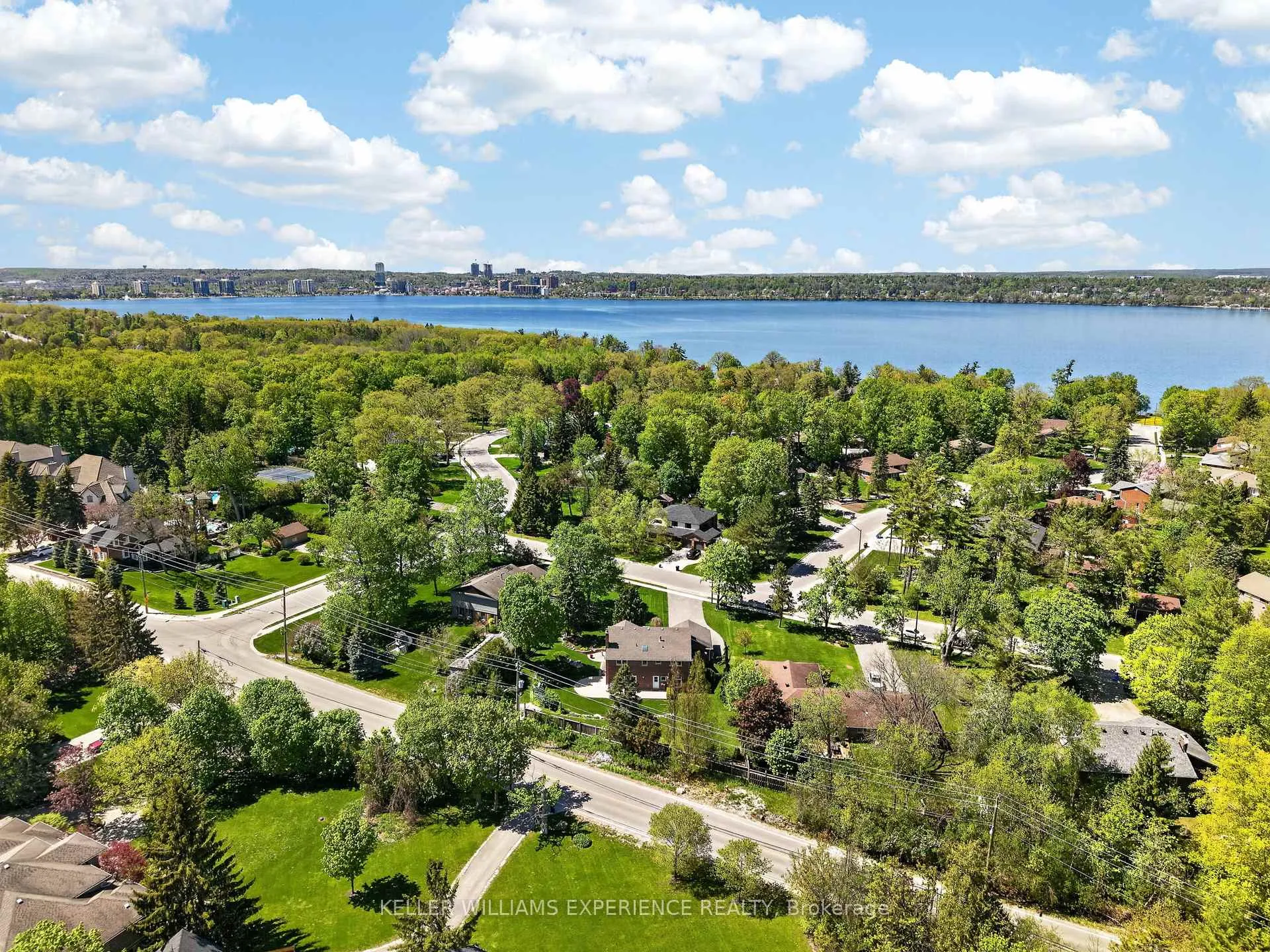 Photo 49 of 76 Royal Oak Drive, Barrie, South Shore — HOMEH