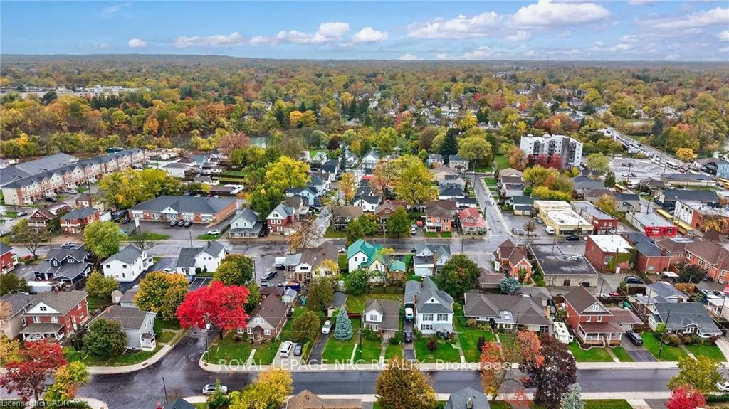 Photo 42 of 115 West Main Street, Welland, Broadway — HOMEH