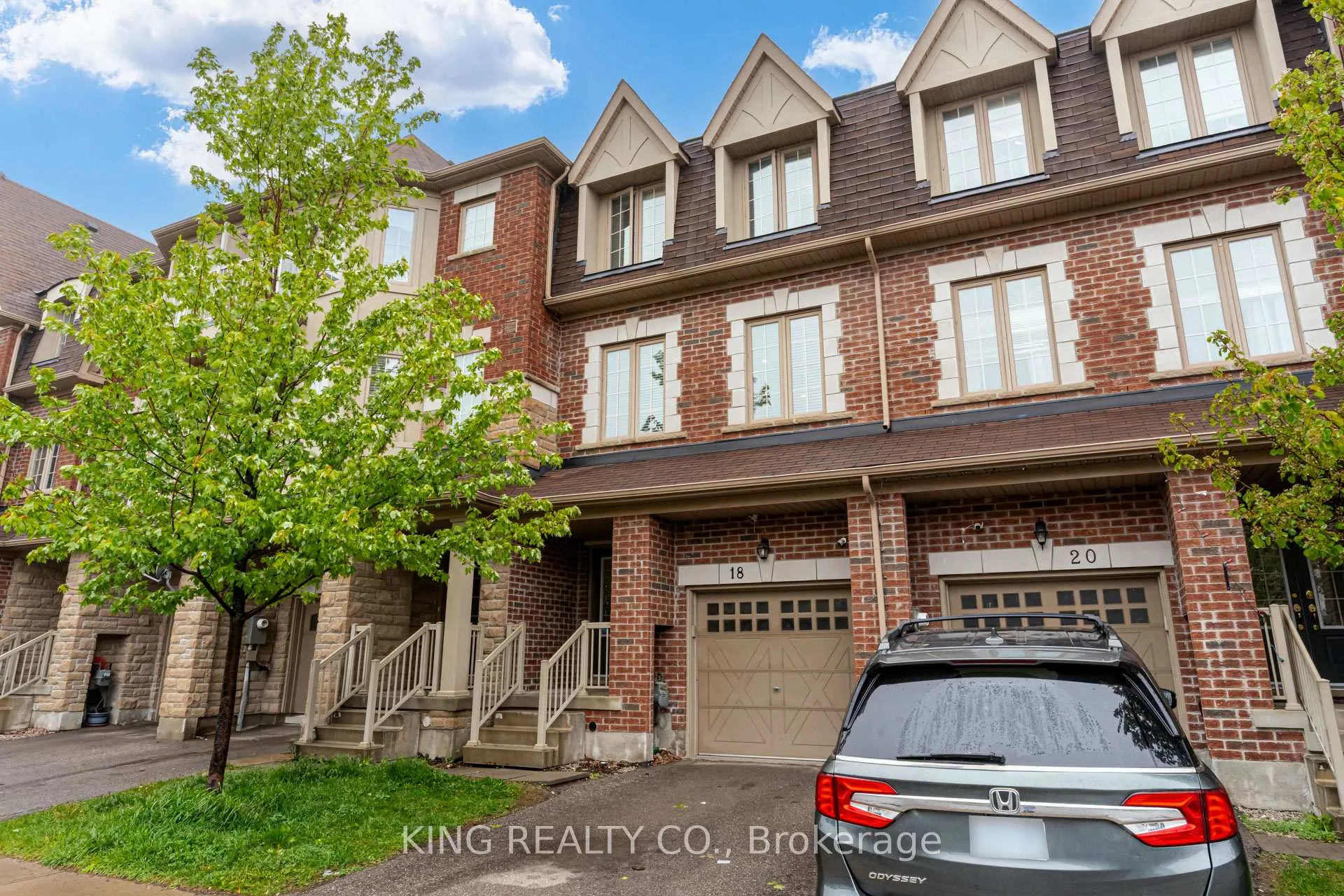 Photo 2 of 18 Tollgate Street, Brampton, Heart Lake — HOMEH