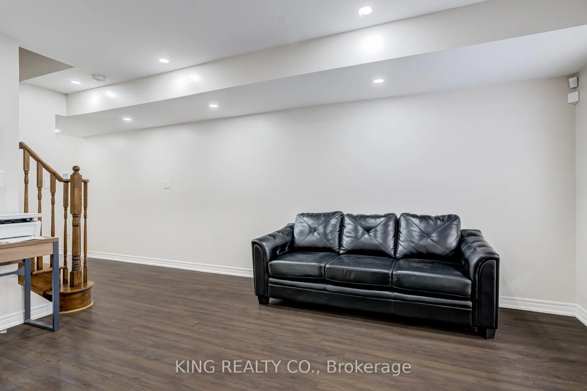 Photo 8 of 18 Tollgate Street, Brampton, Heart Lake — HOMEH