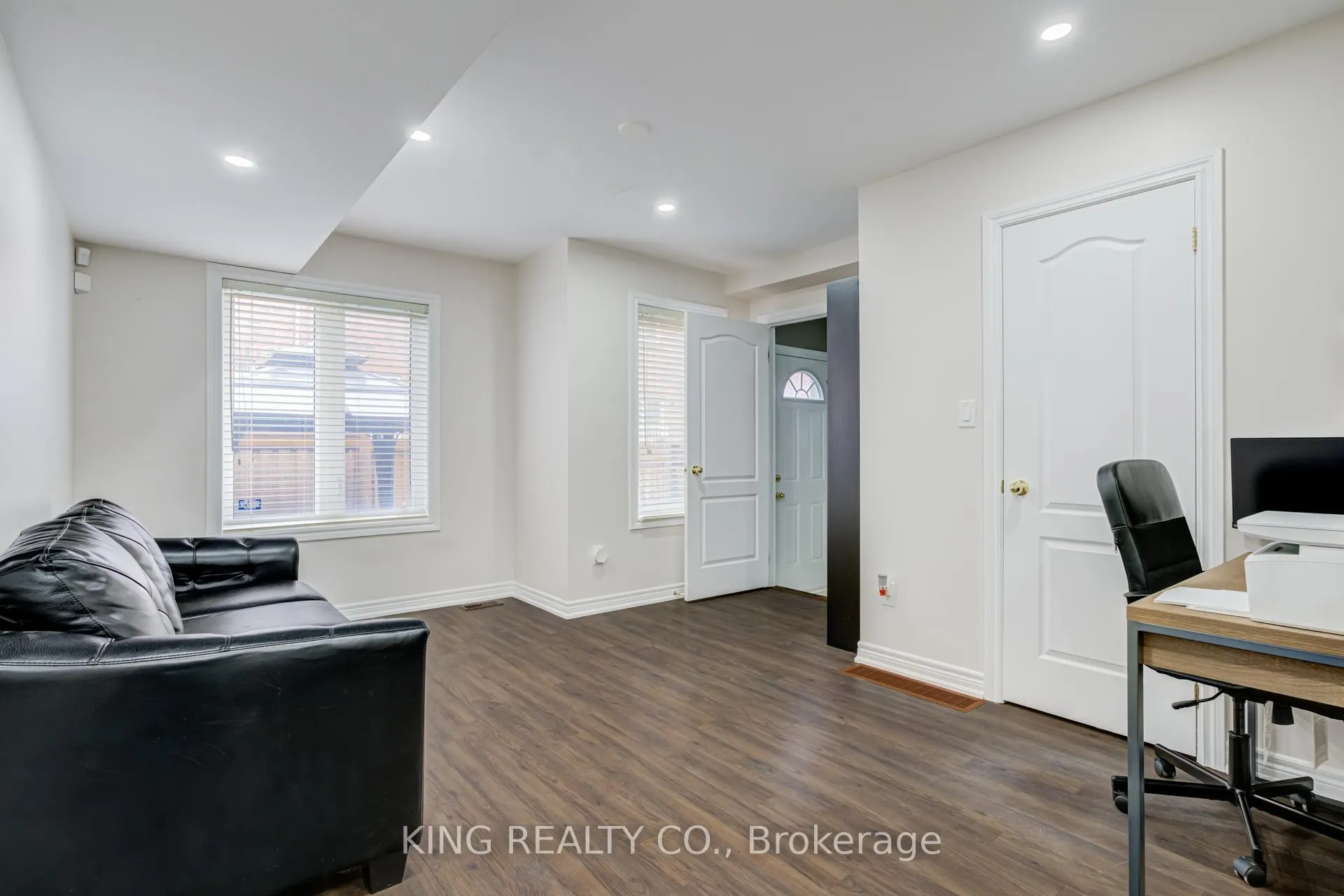 Photo 9 of 18 Tollgate Street, Brampton, Heart Lake — HOMEH