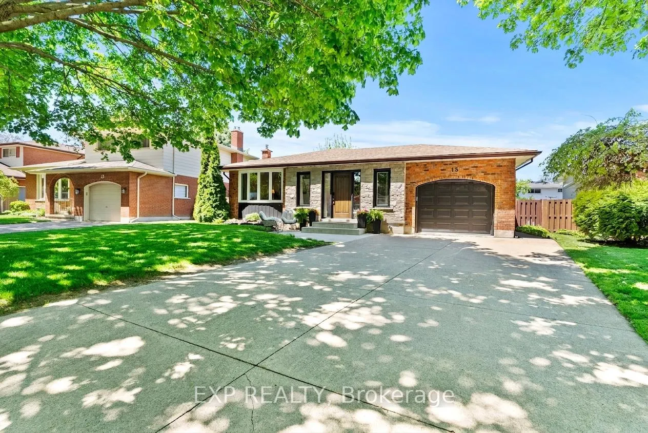 Photo 4 of 15 Chatham Road, St. Catharines, Carlton/Bunting — HOMEH