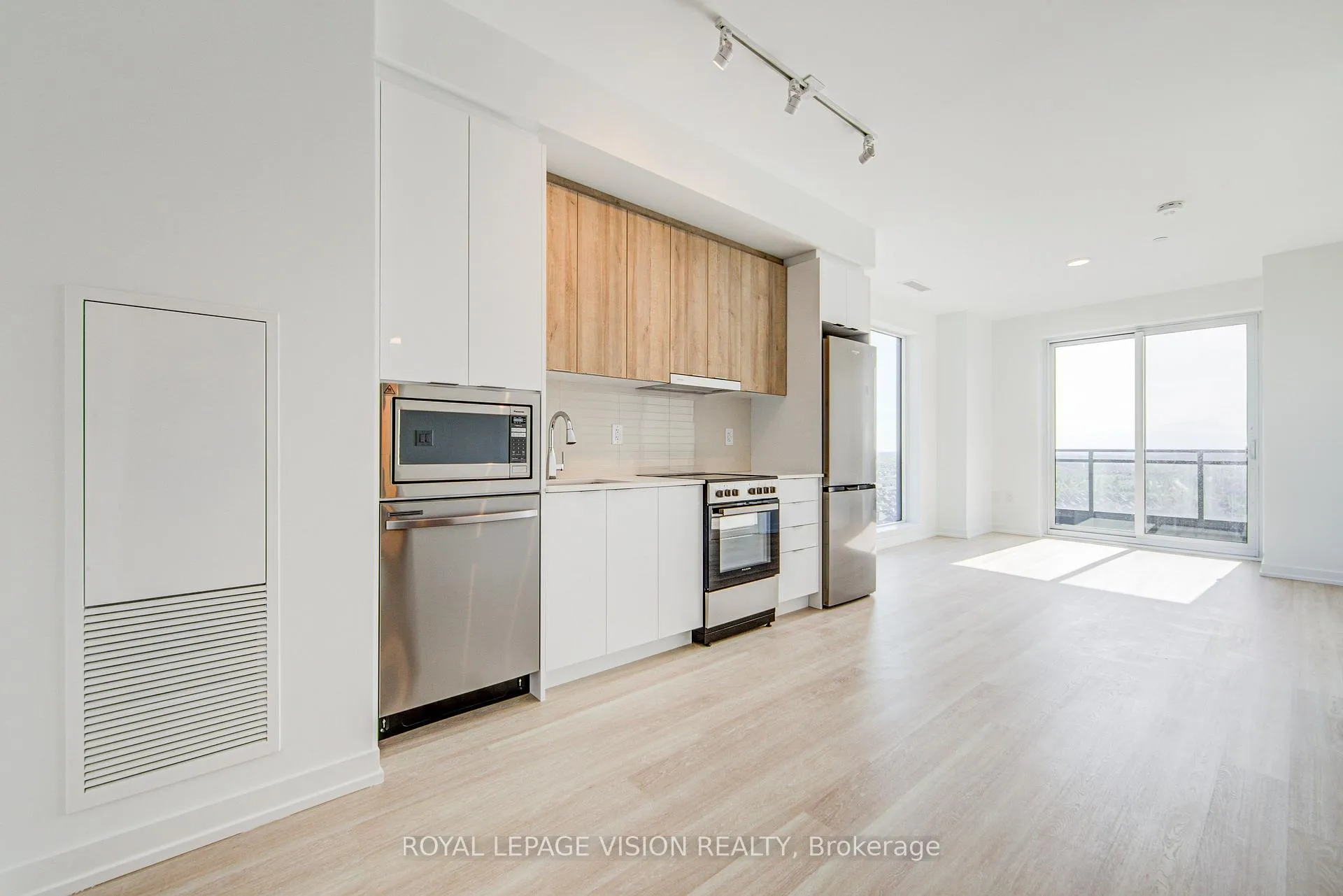 Photo 2 of Unit A-2403, 9763 Markham Road, Markham, Greensborough — HOMEH