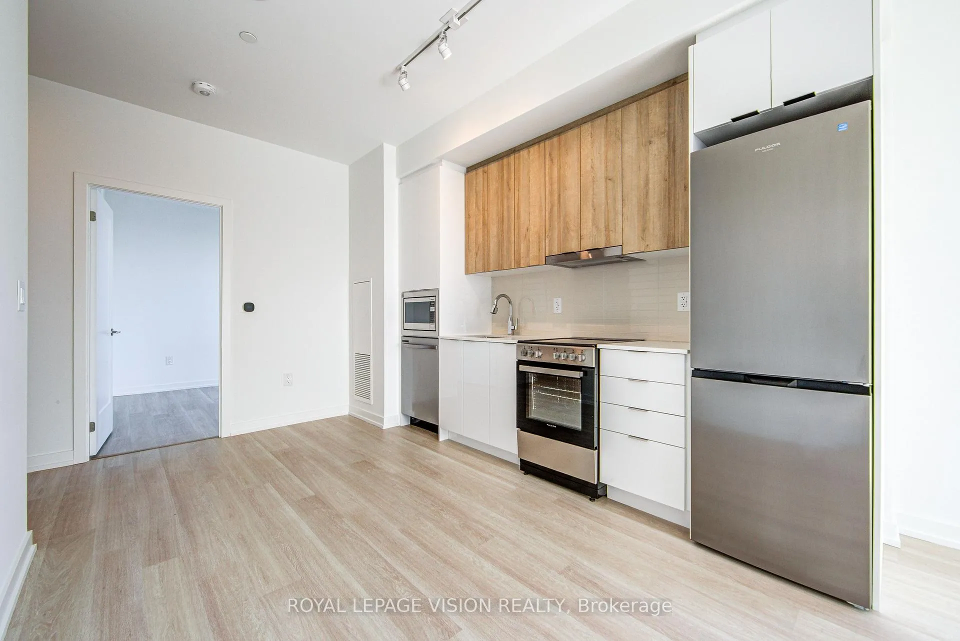 Photo 6 of Unit A-2403, 9763 Markham Road, Markham, Greensborough — HOMEH