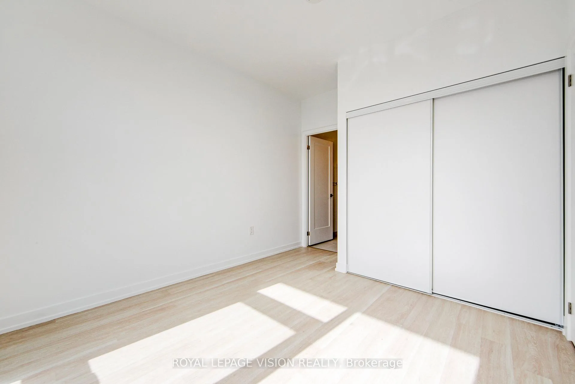 Photo 17 of Unit A-2403, 9763 Markham Road, Markham, Greensborough — HOMEH
