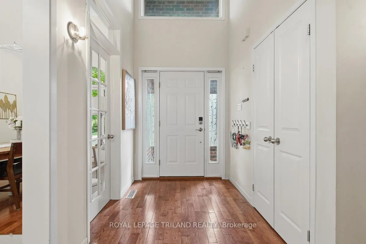 Photo 6 of 512 Sandybrook Drive, London, North B — HOMEH