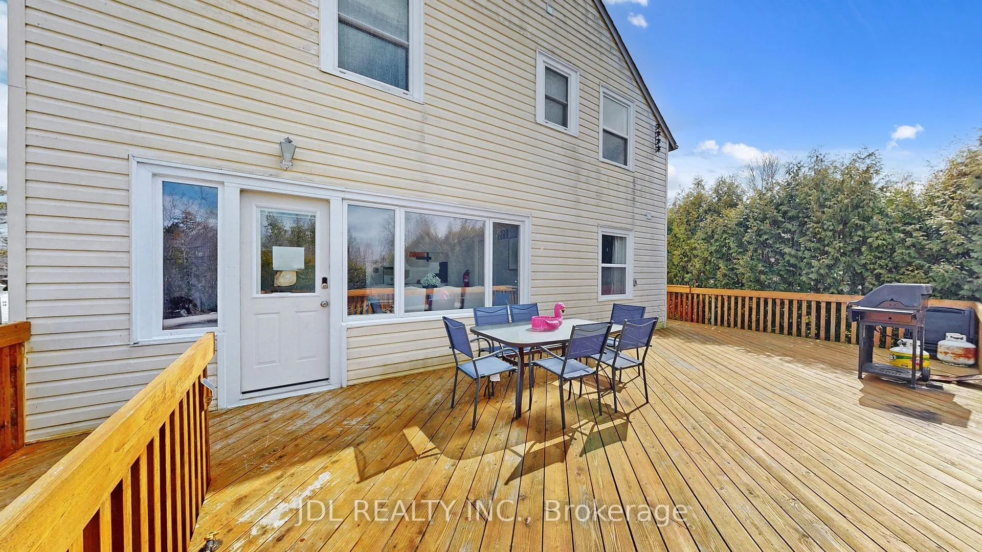 Photo 11 of 11 Red Robin Road, Georgina, Historic Lakeshore Communities — HOMEH