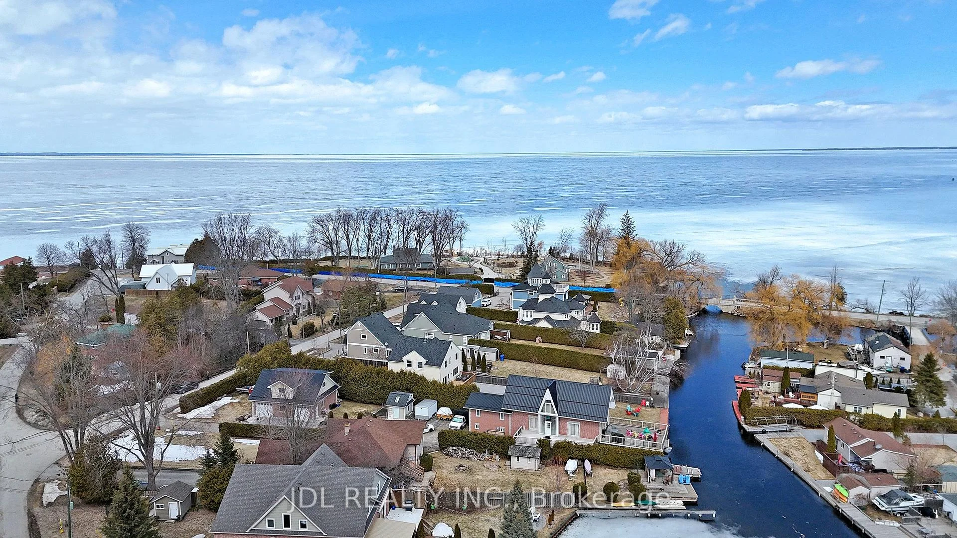 Photo 6 of 11 Red Robin Road, Georgina, Historic Lakeshore Communities — HOMEH