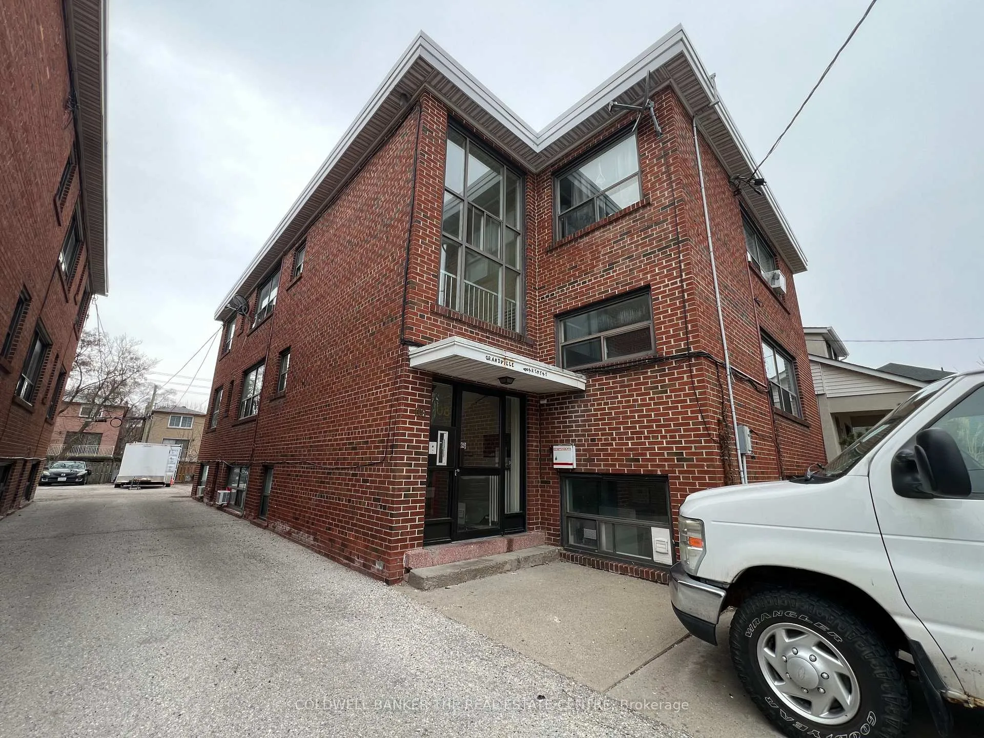 Front of Unit 7, 108 Grandville Avenue