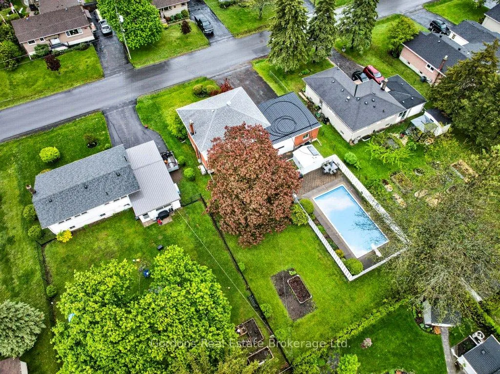 Photo 5 of 190 Wright Avenue, Belleville, Belleville Ward — HOMEH