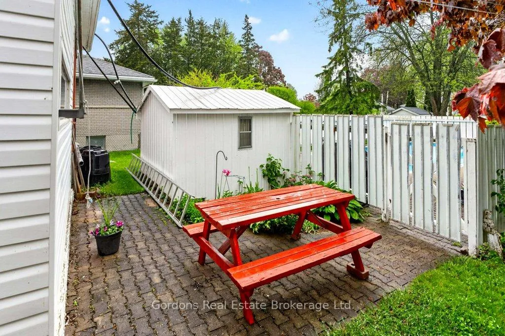 Photo 10 of 190 Wright Avenue, Belleville, Belleville Ward — HOMEH