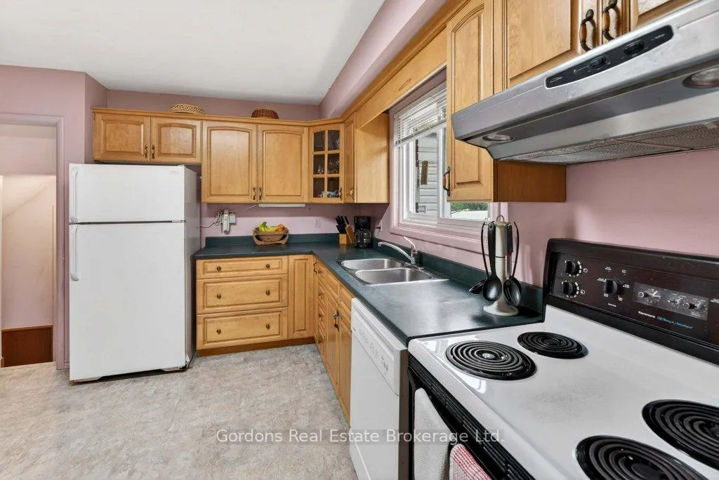 Photo 29 of 190 Wright Avenue, Belleville, Belleville Ward — HOMEH