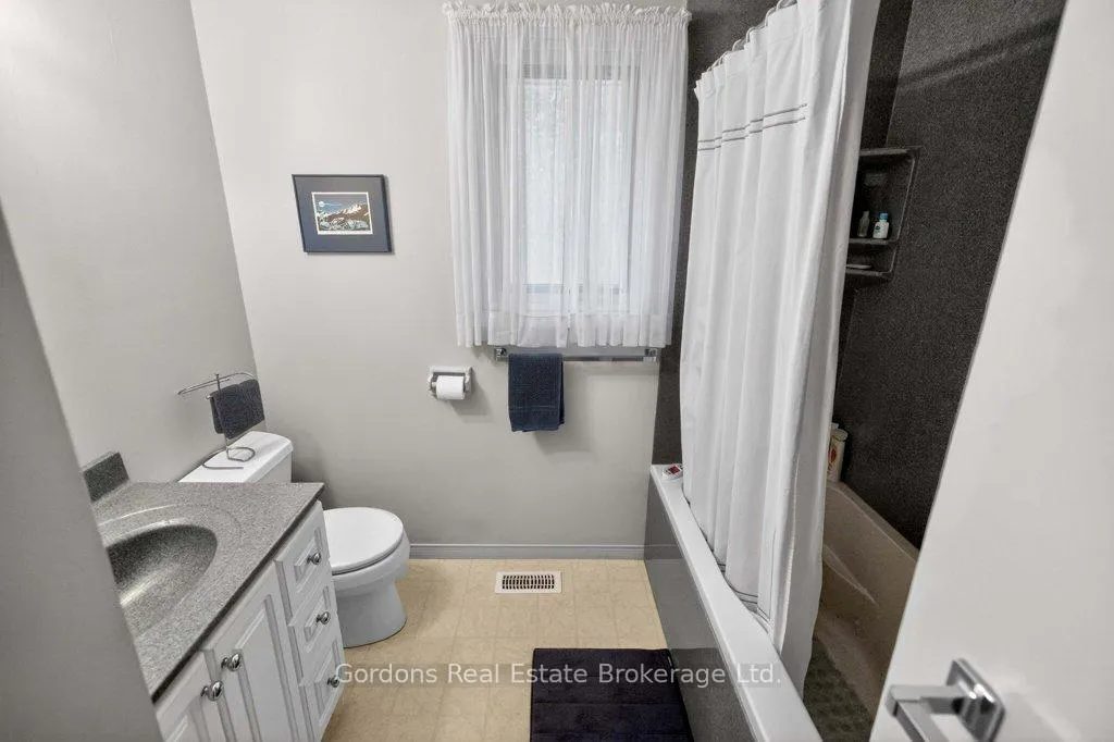 Photo 38 of 190 Wright Avenue, Belleville, Belleville Ward — HOMEH