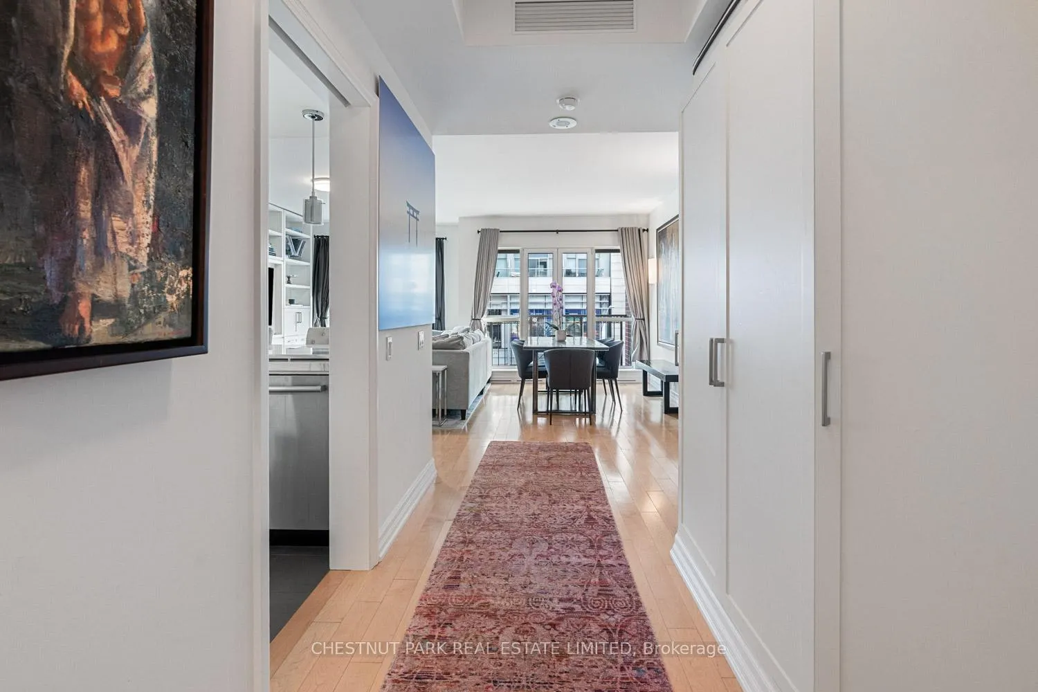 Photo 2 of Unit 304, 38 Avenue Road, Toronto, The Annex — HOMEH