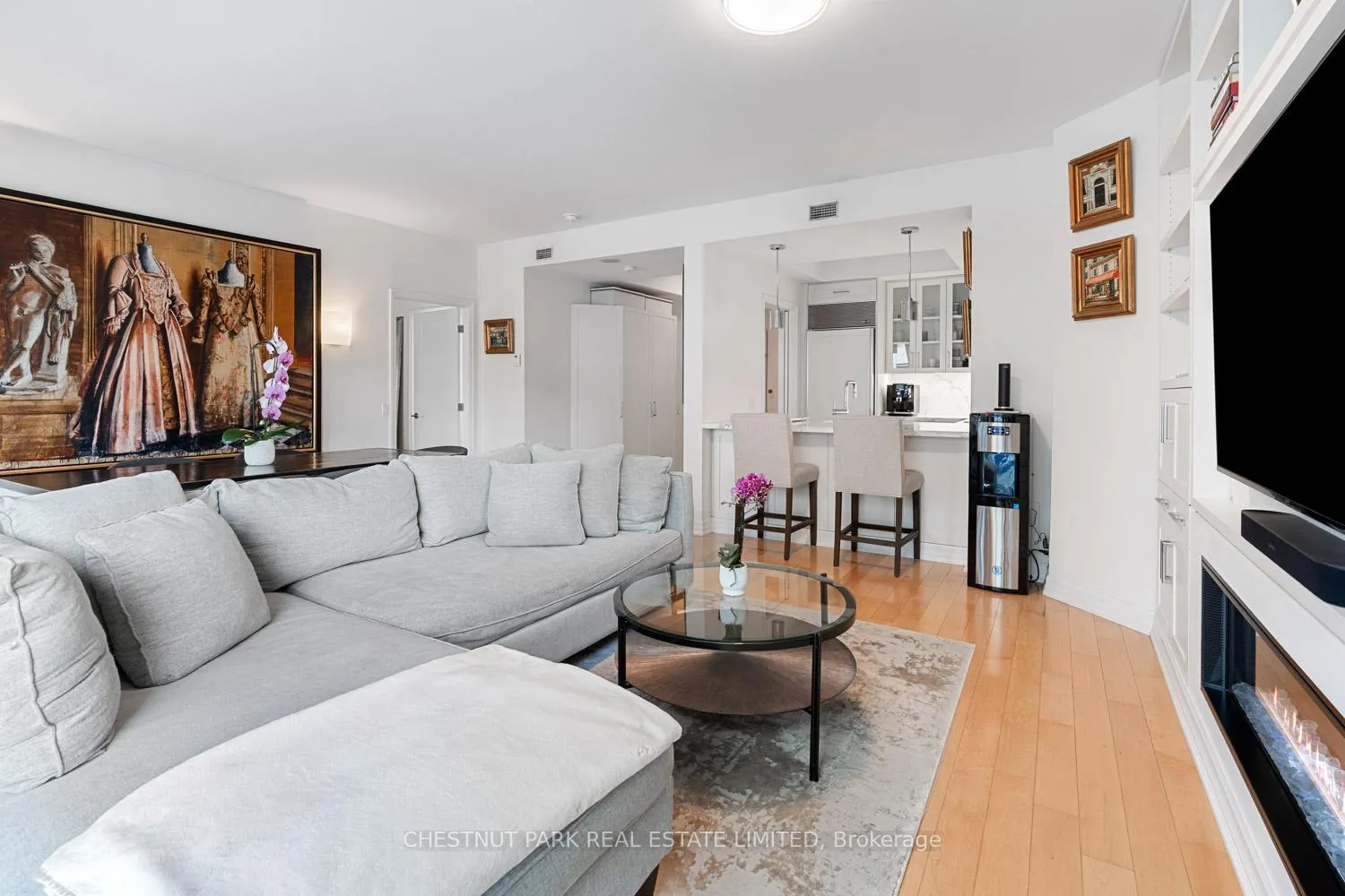 Photo 6 of Unit 304, 38 Avenue Road, Toronto, The Annex — HOMEH