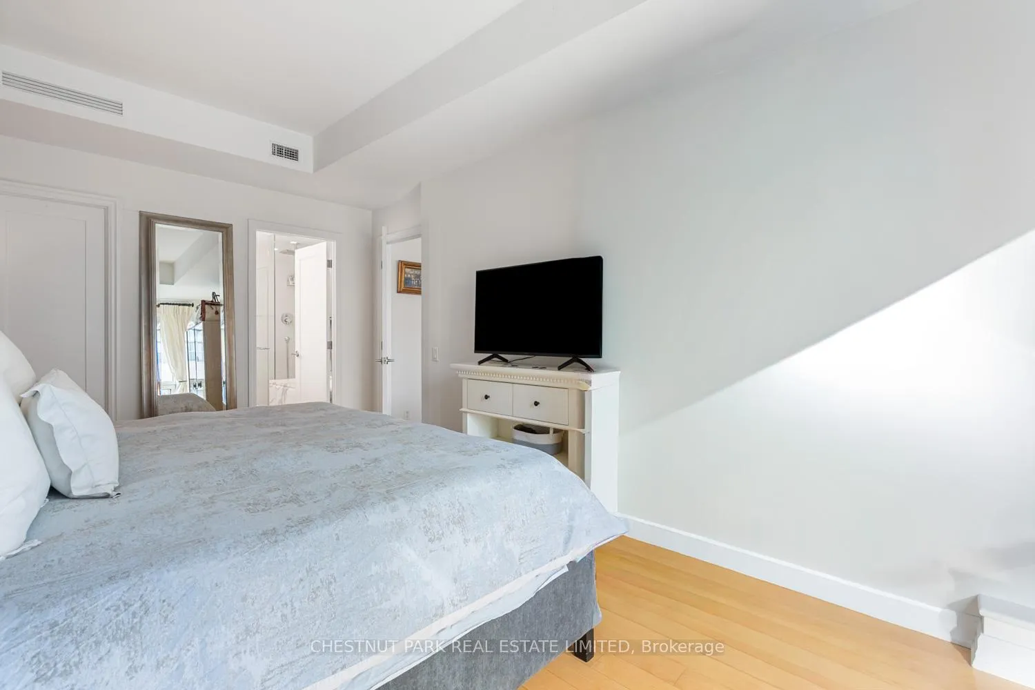 Photo 22 of Unit 304, 38 Avenue Road, Toronto, The Annex — HOMEH