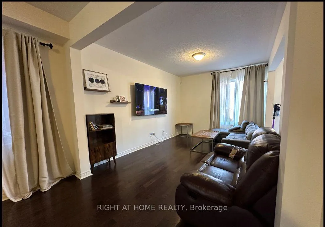 Photo 4 of 609 Bessborough Drive, Milton, Harrison — HOMEH
