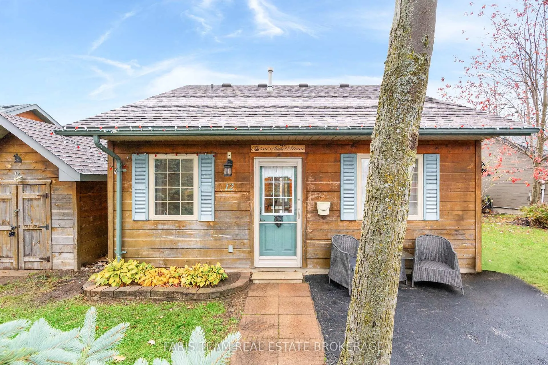Photo 2 of 12 Cabin Crescent, Wasaga Beach — HOMEH