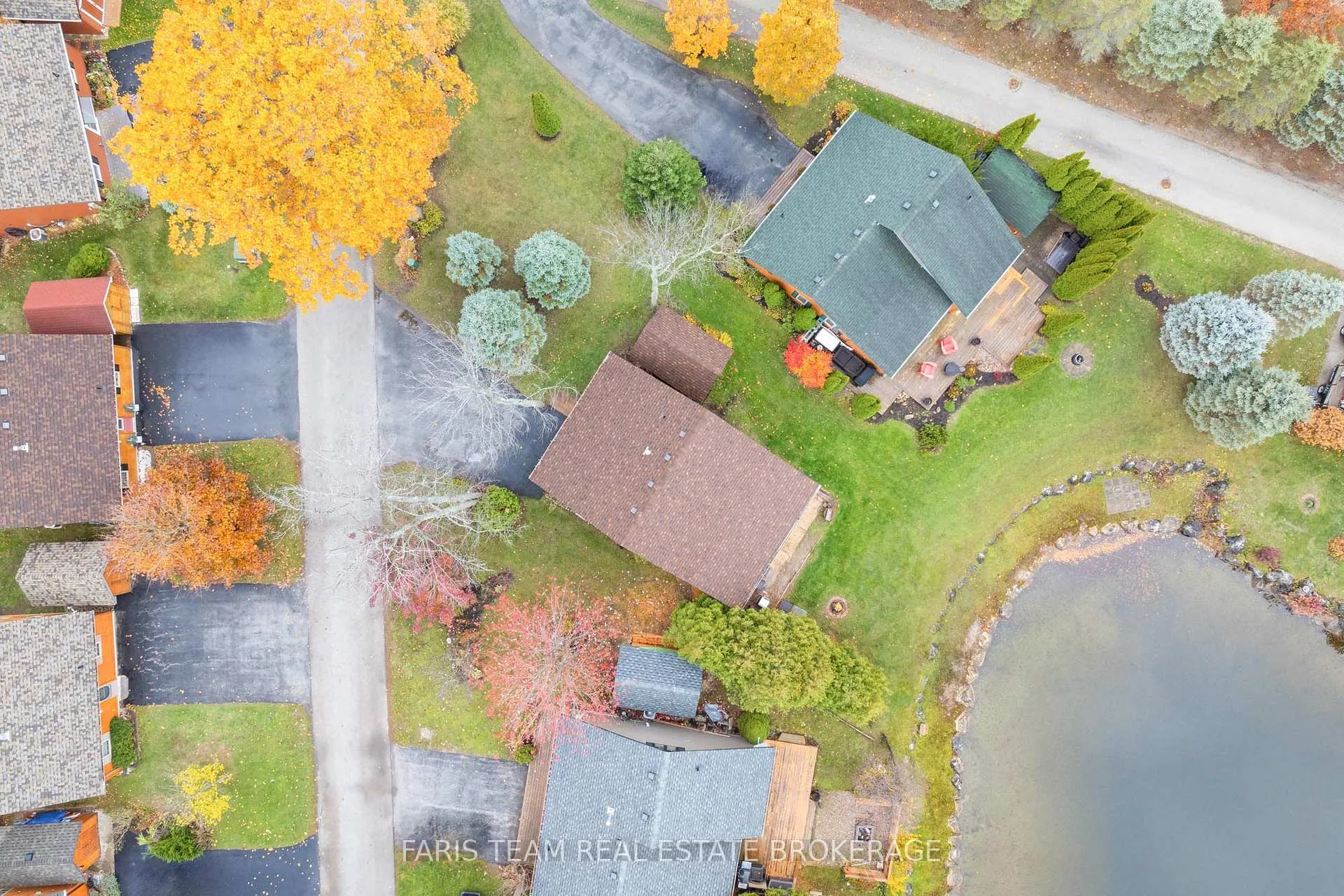 Photo 29 of 12 Cabin Crescent, Wasaga Beach — HOMEH