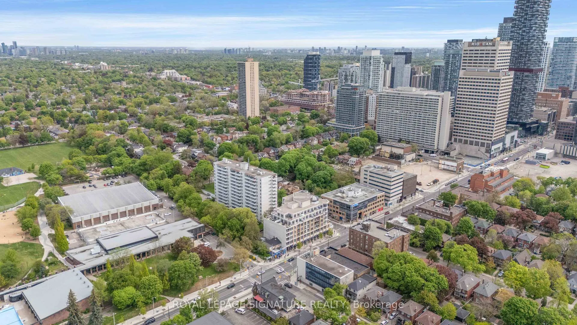 Photo 2 of Unit 307, 2 Edith Drive, Toronto, Yonge-Eglinton — HOMEH