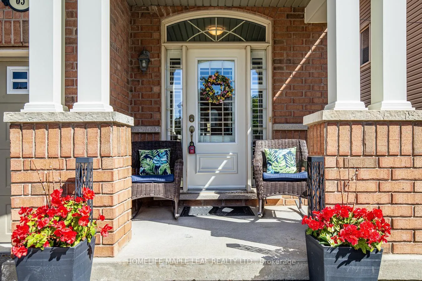 Photo 3 of 65 Cathedral Court, Hamilton, Waterdown — HOMEH