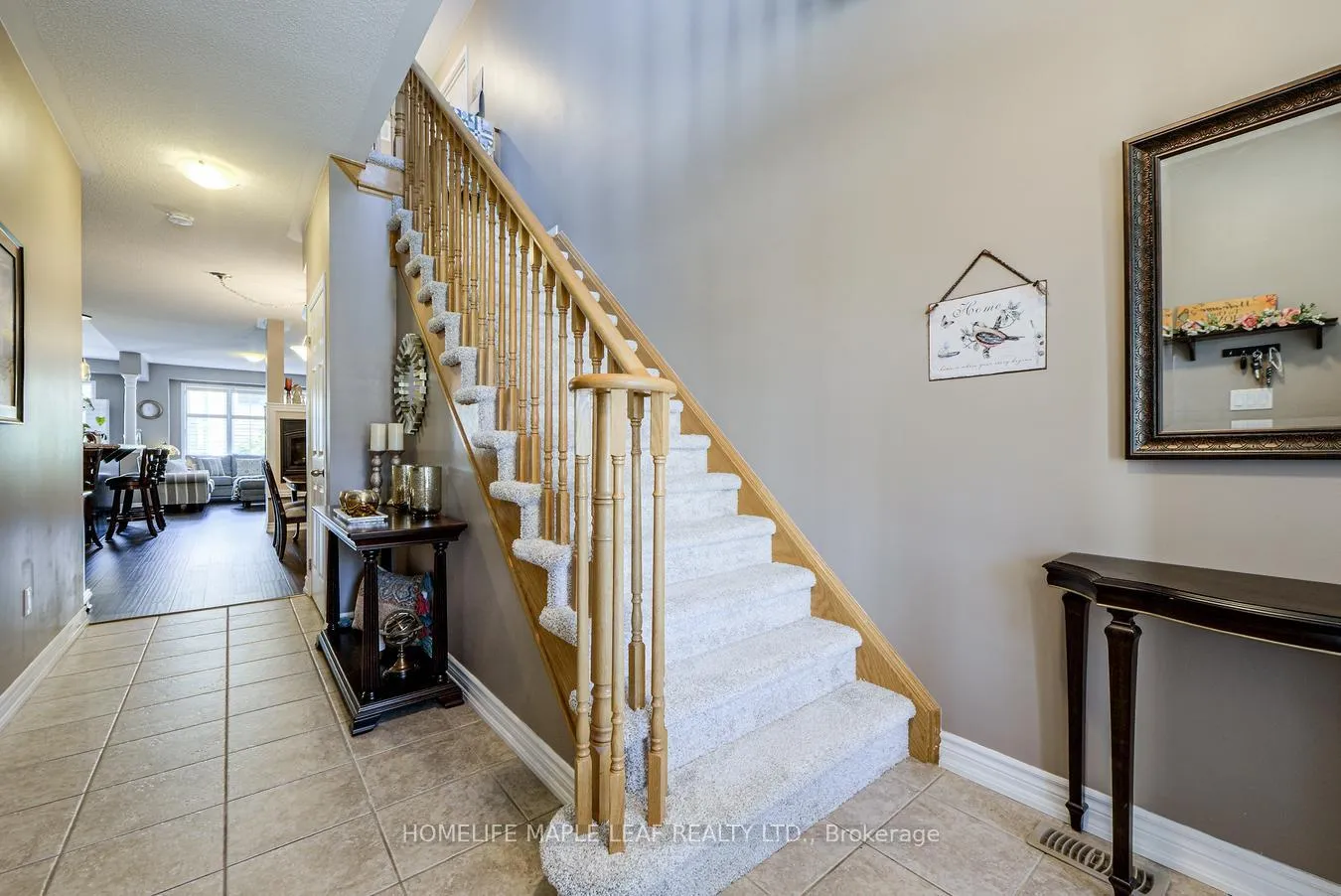 Photo 5 of 65 Cathedral Court, Hamilton, Waterdown — HOMEH